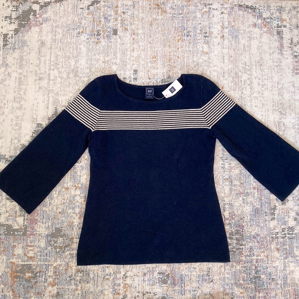 GAP Women Sweater Sz. XS